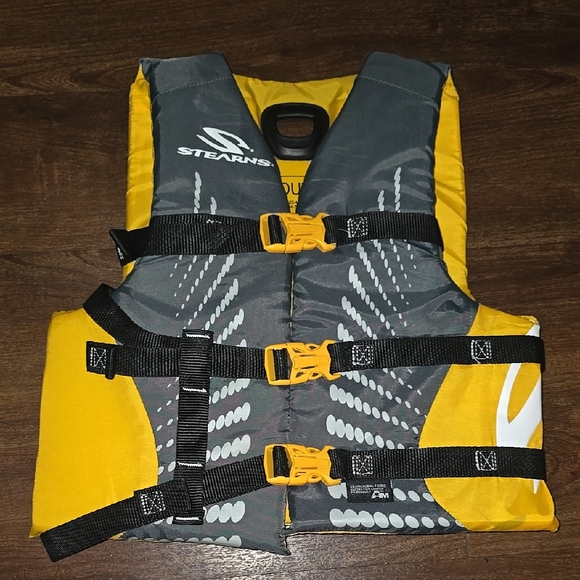 Coleman Kids Swim Vest - Yellow and Gray - Picture 1 of 3